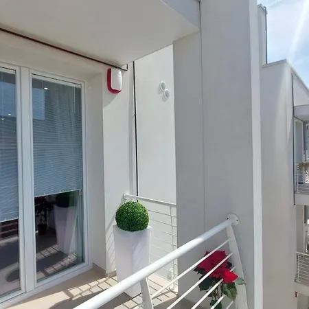 La Maison Blanche Lägenhet *